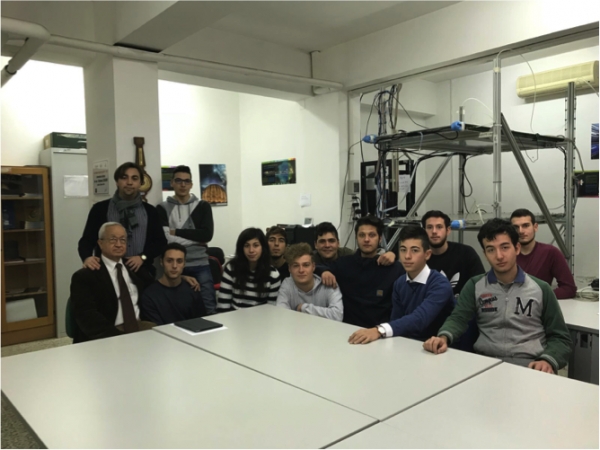 Students from Istituto Scorza di Cosenza in front of the telescope